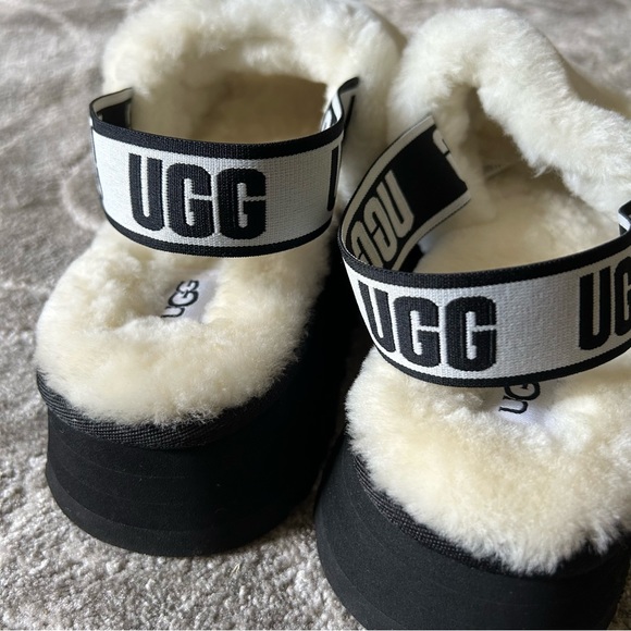 Ugg Cream and Black Disco Slide Platform Sandals - Picture 5 of 6